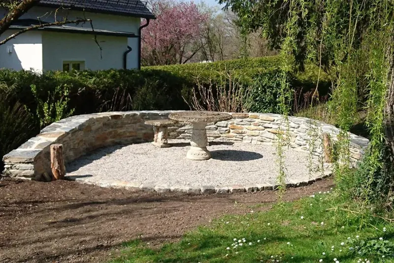 Natursteinmauer
